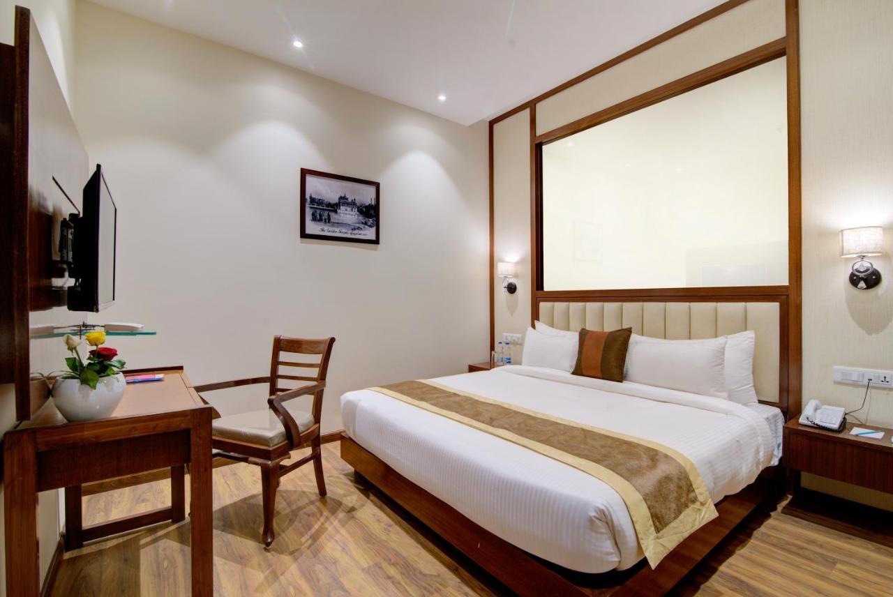Amritara Sadka Amritsar Exterior foto